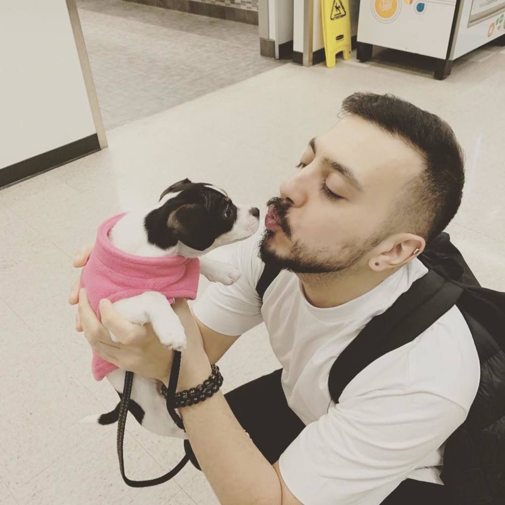 Meet your Posher, Mikaael